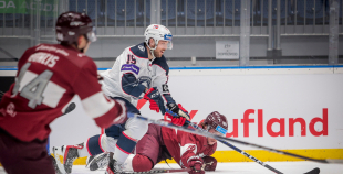 Latvijas hokeja izlase Bratislavas Ziemassvētku turnīru sāk ar uzvaru