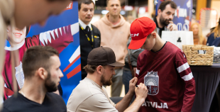 Latvijas izlases hokejisti un treneri tiekas ar līdzjutējiem!