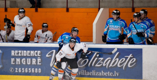 "SMScredit.lv" uzvar "Ozolnieki/MONARCH" un iegūst kausu