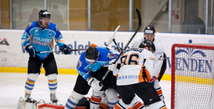 "SMScredit.lv" uzvar "Ozolnieki/MONARCH" un iegūst kausu