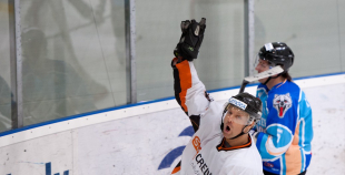 "SMScredit.lv" uzvar "Ozolnieki/MONARCH" un iegūst kausu