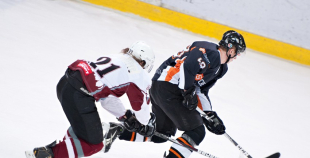 2013 LČ "SMScredit.lv" hokejisti  1. finālspēlē izcīna uzvaru