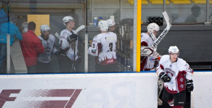 2013 LČ "SMScredit.lv" hokejisti  1. finālspēlē izcīna uzvaru