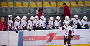 2013 LČ "SMScredit.lv" hokejisti  1. finālspēlē izcīna uzvaru