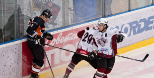 2013 LČ "SMScredit.lv" hokejisti  1. finālspēlē izcīna uzvaru