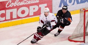 2013 LČ "SMScredit.lv" hokejisti  1. finālspēlē izcīna uzvaru