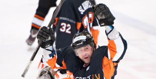 2013 LČ "SMScredit.lv" hokejisti  1. finālspēlē izcīna uzvaru