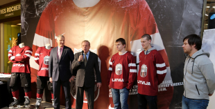 2013 Soču olimpisko hokeja kreklu prezentācija