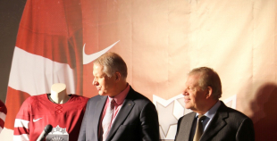 2013 Soču olimpisko hokeja kreklu prezentācija