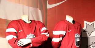 2013 Soču olimpisko hokeja kreklu prezentācija