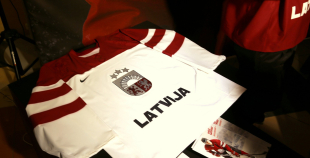 2013 Soču olimpisko hokeja kreklu prezentācija