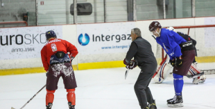 Latvijas hokeja izlase aizvada pirmo treniņu pirms gaidāmā turnīra Francijā