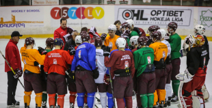Latvijas hokeja izlase aizvada pirmo treniņu pirms gaidāmā turnīra Francijā