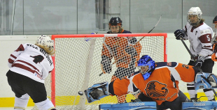 2014 PČS Latvijas hokejistes noslēdz pasaules čempionātu ar uzvaru