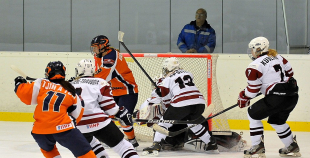 2014 PČS Latvijas hokejistes noslēdz pasaules čempionātu ar uzvaru