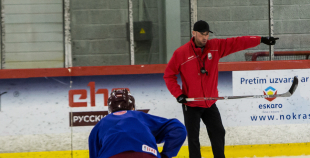 Latvijas U-20 nacionālās izlases kandidāti aizvada pirmo ledus treniņu