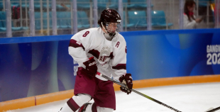 3x3 Jaunatnes olimpiāde: Latvija sagrauj Lielbritāniju un sīvā cīņā pārspēj Kazahstānu