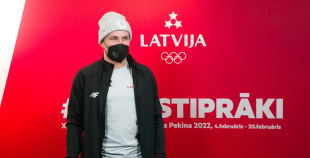 FOTO: Latvijas hokeja izlases dodas uz Pekinas olimpiskajām spēlēm