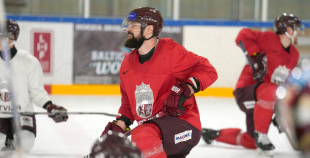 FOTO: Merzļikins un Latvijas hokeja izlases treniņš