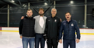 Ielūkojies Boba Hārtlija treneru semināra aizkulisēs 