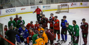 Hārtlija vadībā izlase gatavojas cīņai pret Kanādu