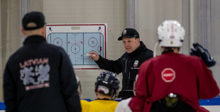 FOTO: Latvijas U-18 hokeja izlases treniņš