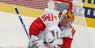 Latvijas hokeja izlase sīvā cīņā atzīst Krievijas valstsvienības pārākumu 