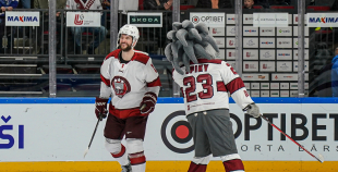 Hokeja leģendu spēles pamatlaiks noslēdzas ar draudzīgu neizšķirtu