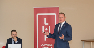 FOTO: Vecāku asambleja Valmierā