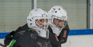 FOTO: Latvijas hokeja izlase gatavojas Pekinas olimpiskajām spēlēm