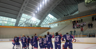 Latvijas sieviešu izlase izšķirošajā spēlē zaudē Lielbritānijai