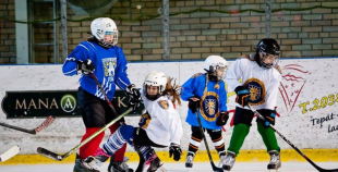 Lieliskā atmosfērā aizvadīts meiteņu turnīrs Tukumā