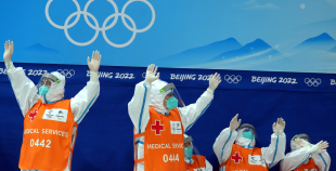 Latvija hokeja izlase sīvā cīņā atzīst Somijas pārākumu