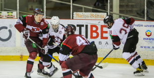 Latvijas nacionālā izlase treniņspēlē uzveic Latvijas U-18 valstsvienību