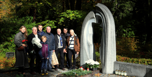 "Klusējošo hokeja kareivju" piemiņas gājiens 