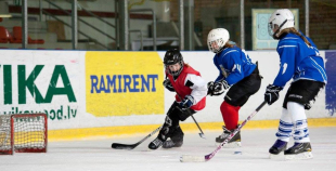 Lieliskā atmosfērā aizvadīts meiteņu turnīrs Tukumā