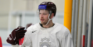 FOTO: Merzļikins un Latvijas hokeja izlases treniņš