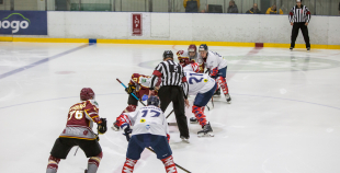 HS "Rīga" ar 4:3 negaidīti uzvar čempionvienību "Kurbads", "Prizma" turpina uzvaras gājienu 