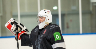 FOTO: Latvijas hokeja izlase gatavojas Pekinas olimpiskajām spēlēm