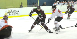 FOTO: Latvijas U-20 izlase Ventspils turnīru sāk ar zaudējumu austriešiem 