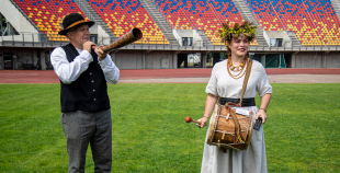 Latvijas hokeja izlase saņem solītās biļetes uz Dziesmu un Deju svētkiem