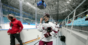 3x3 Jaunatnes olimpiāde: Latvija sagrauj Lielbritāniju un sīvā cīņā pārspēj Kazahstānu