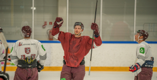 Latvijas hokeja izlase uzsāk nometni pirms OS atlases turnīra