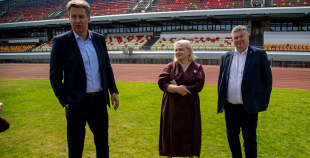 Latvijas hokeja izlase saņem solītās biļetes uz Dziesmu un Deju svētkiem