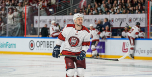 Hokeja leģendu spēles pamatlaiks noslēdzas ar draudzīgu neizšķirtu