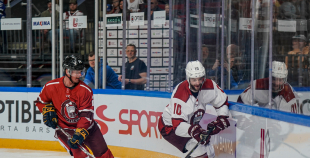 Hokeja leģendu spēles pamatlaiks noslēdzas ar draudzīgu neizšķirtu