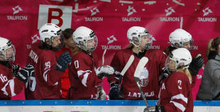 Latvijas sieviešu izlase turnīru Polijā sāk ar 7:2 uzvaru pār Ungārijas U-19 izlasi