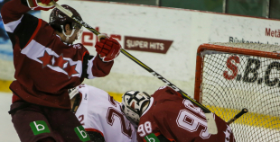 Latvijas nacionālā izlase treniņspēlē uzveic Latvijas U-18 valstsvienību