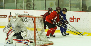 FOTO: U-20 izlases pirmdienas ledus treniņš "Volvo" ledus hallē 