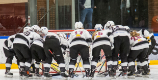 Vakar tika aizvadīta pirmā "Optibet" Baltijas sieviešu hokeja čempionāta spēle starp SHK "Laima" un "L&L Hope"